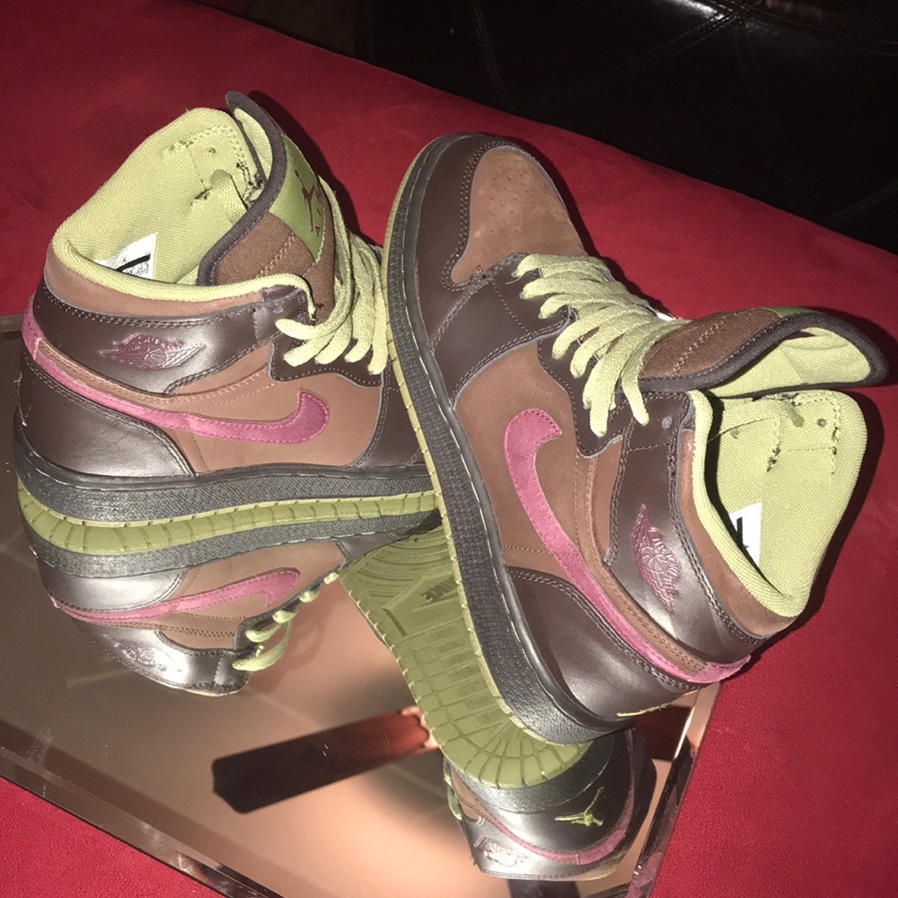 Jordan Nike 1s